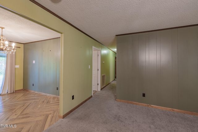 20 Cherokee Boulevard, Greeneville, TN 37743