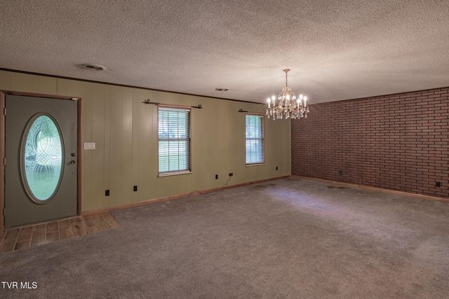 20 Cherokee Boulevard, Greeneville, TN 37743