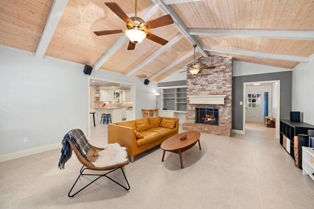 6615 Apple Valley Lane, Houston, TX 77069
