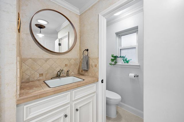 6615 Apple Valley Lane, Houston, TX 77069