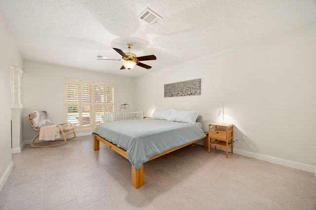 6615 Apple Valley Lane, Houston, TX 77069