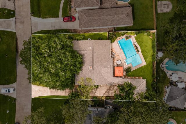 6615 Apple Valley Lane, Houston, TX 77069