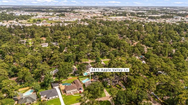 6615 Apple Valley Lane, Houston, TX 77069