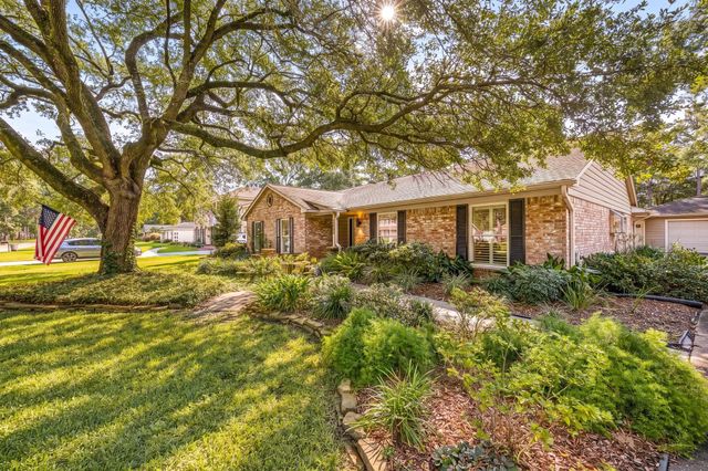 6615 Apple Valley Lane, Houston, TX 77069