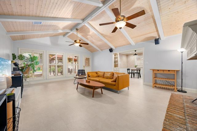 6615 Apple Valley Lane, Houston, TX 77069