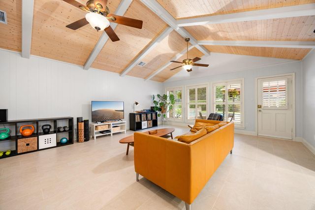 6615 Apple Valley Lane, Houston, TX 77069