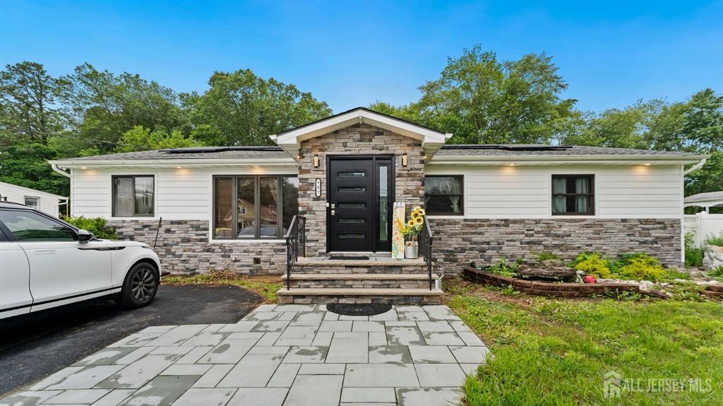 587 Malboro Road, Old Bridge, NJ 08857