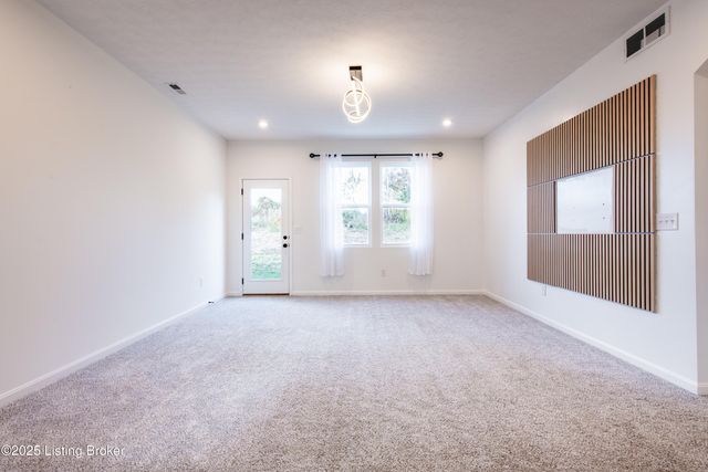 10029 Windcrest Farms Ln, Louisville, KY 40291