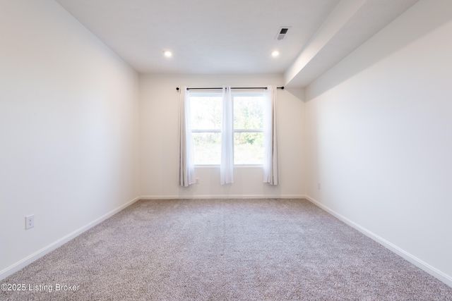 10029 Windcrest Farms Ln, Louisville, KY 40291