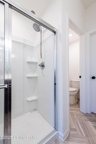 10029 Windcrest Farms Ln, Louisville, KY 40291