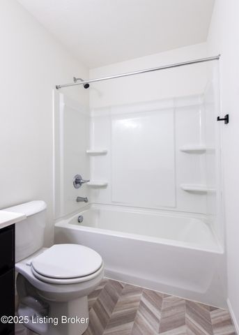 10029 Windcrest Farms Ln, Louisville, KY 40291