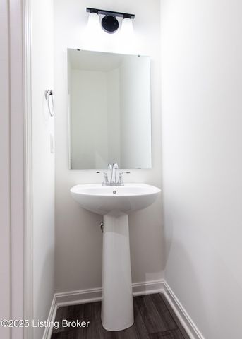 10029 Windcrest Farms Ln, Louisville, KY 40291