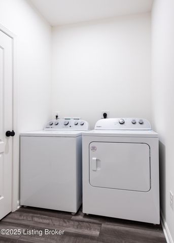 10029 Windcrest Farms Ln, Louisville, KY 40291