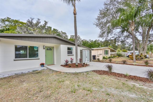 2028 N BETTY LANE, Clearwater, FL 33755