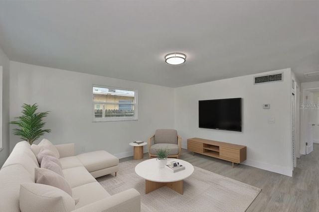 2028 N BETTY LANE, Clearwater, FL 33755