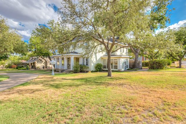 307 N 8th Street, Ballinger, TX 76821