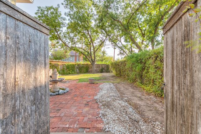 307 N 8th Street, Ballinger, TX 76821