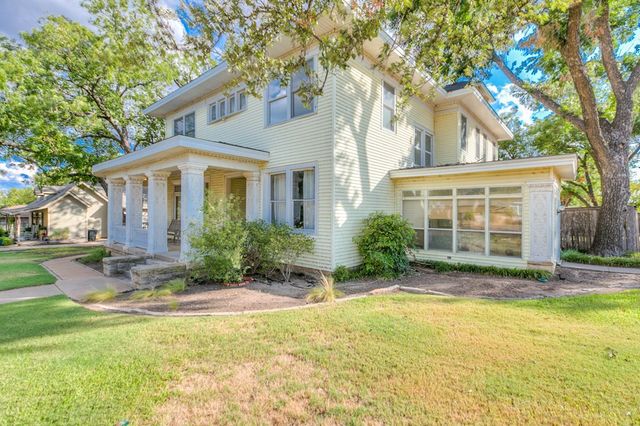 307 N 8th Street, Ballinger, TX 76821