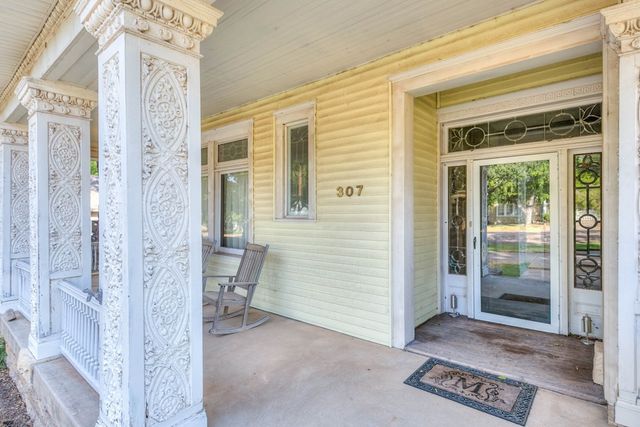 307 N 8th Street, Ballinger, TX 76821