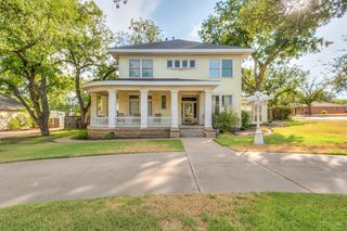 307 N 8th Street, Ballinger, TX 76821
