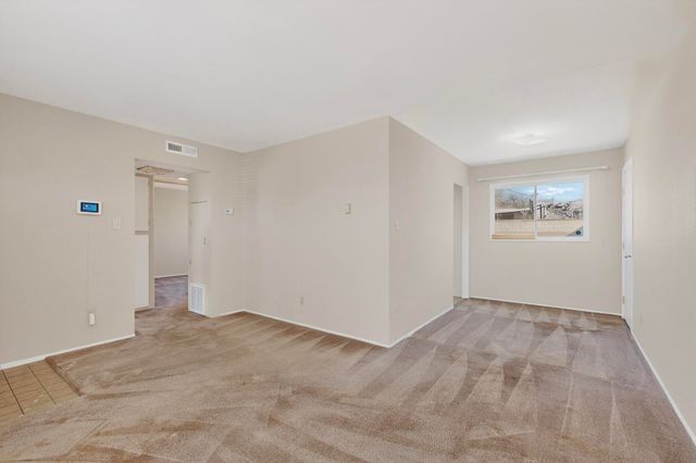 1230 Pitt Street NE, Albuquerque, NM 87112