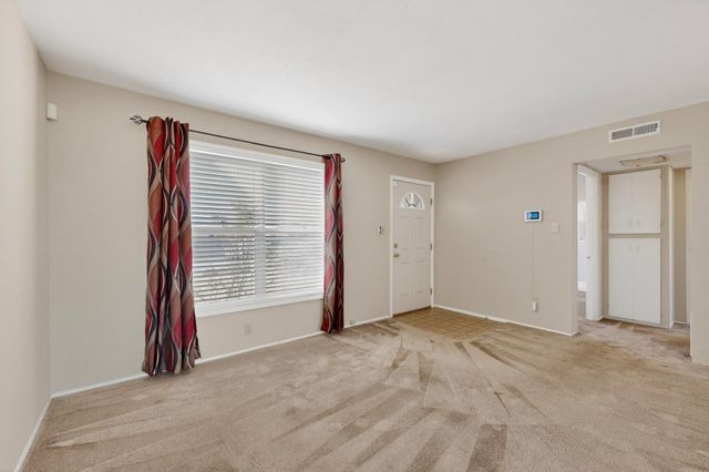 1230 Pitt Street NE, Albuquerque, NM 87112