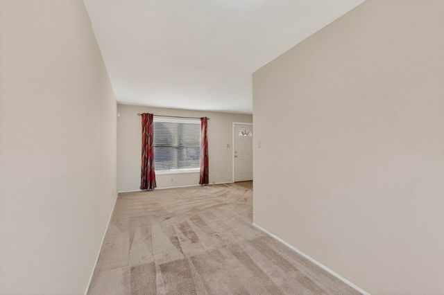 1230 Pitt Street NE, Albuquerque, NM 87112