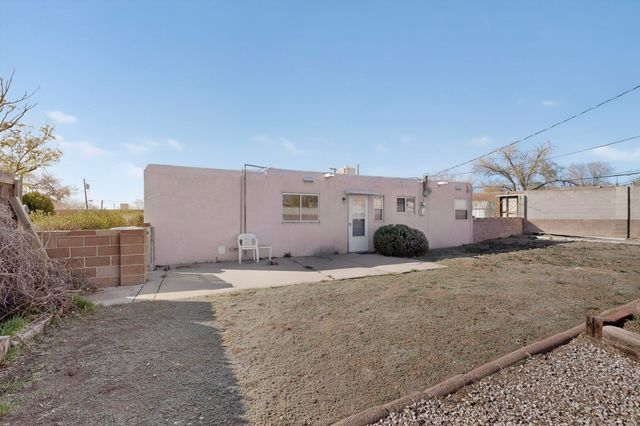 1230 Pitt Street NE, Albuquerque, NM 87112