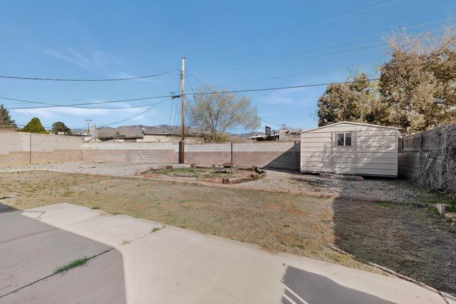 1230 Pitt Street NE, Albuquerque, NM 87112