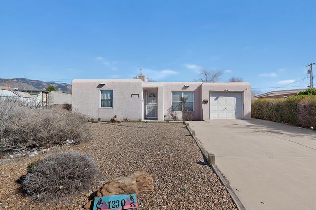 1230 Pitt Street NE, Albuquerque, NM 87112
