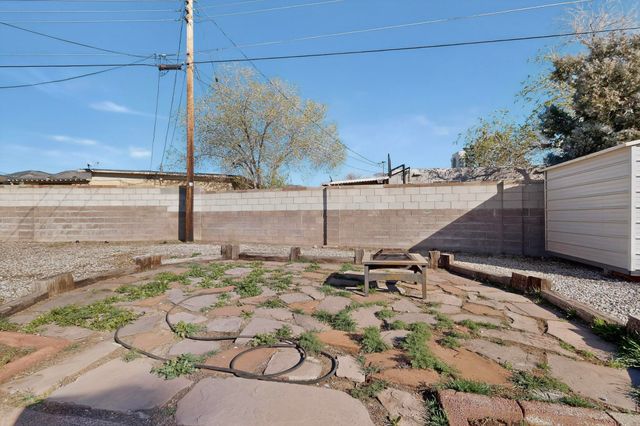 1230 Pitt Street NE, Albuquerque, NM 87112