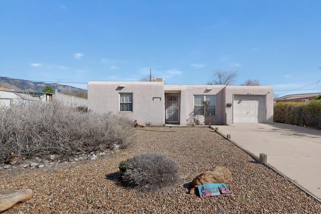 1230 Pitt Street NE, Albuquerque, NM 87112