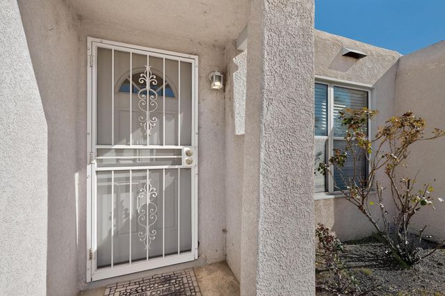 1230 Pitt Street NE, Albuquerque, NM 87112