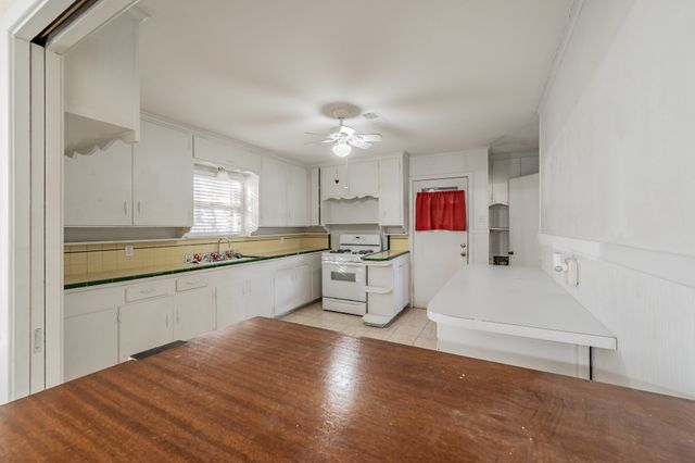 3905 London Lane, Richland Hills, TX 76118