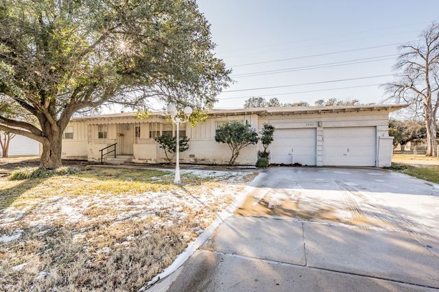 3905 London Lane, Richland Hills, TX 76118