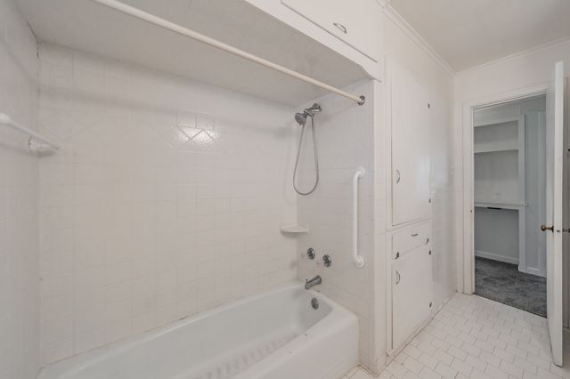 3905 London Lane, Richland Hills, TX 76118