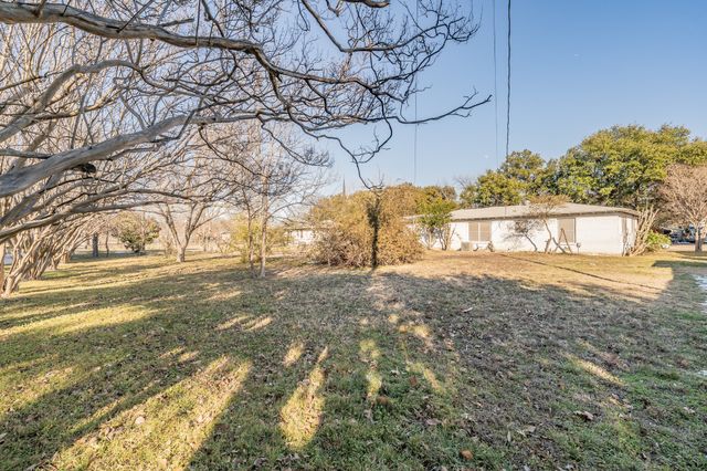 3905 London Lane, Richland Hills, TX 76118