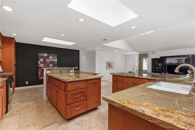24851 Woodside, Lake Forest, CA 92630