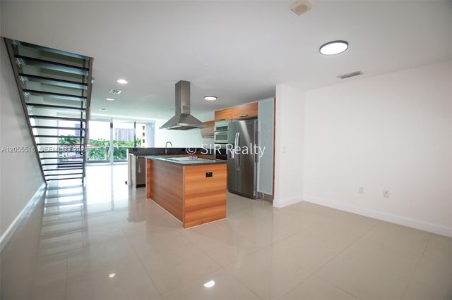 2950 NE 188th St 336, Aventura, FL 33180