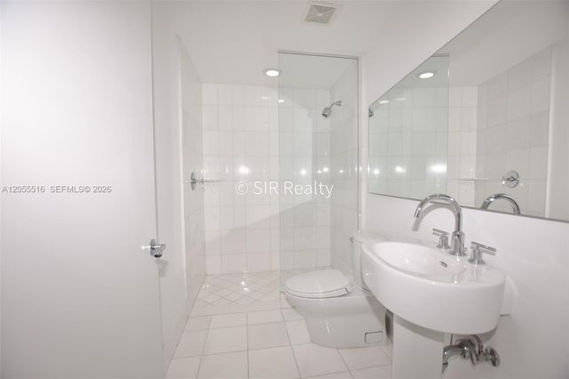2950 NE 188th St 336, Aventura, FL 33180