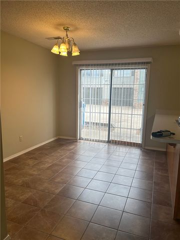 1009 SE J Street, Bentonville, AR 72712