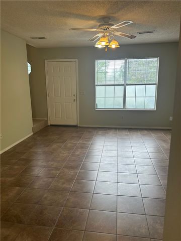 1009 SE J Street, Bentonville, AR 72712