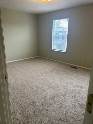 1009 SE J Street, Bentonville, AR 72712