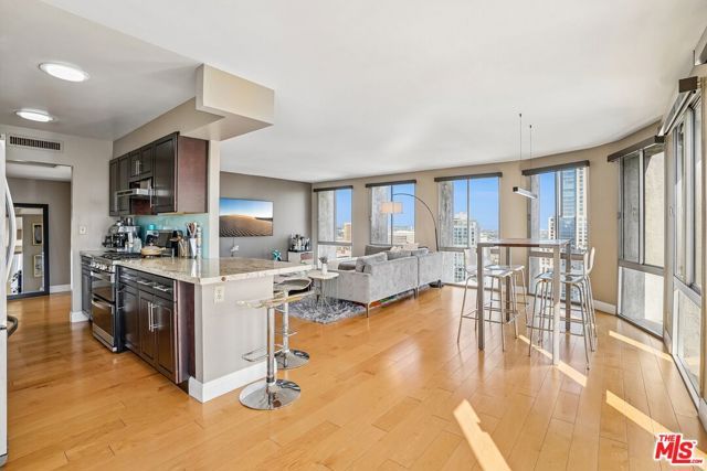 800 W 1st Street 2805, Los Angeles, CA 90012