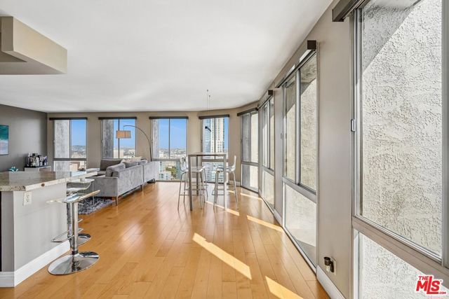 800 W 1st Street 2805, Los Angeles, CA 90012