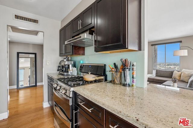 800 W 1st Street 2805, Los Angeles, CA 90012