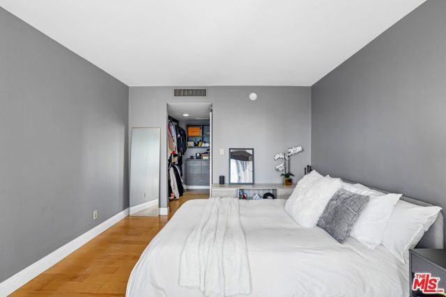 800 W 1st Street 2805, Los Angeles, CA 90012