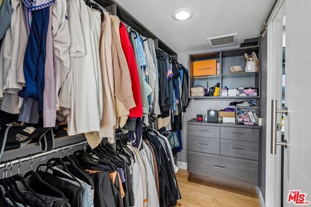 800 W 1st Street 2805, Los Angeles, CA 90012