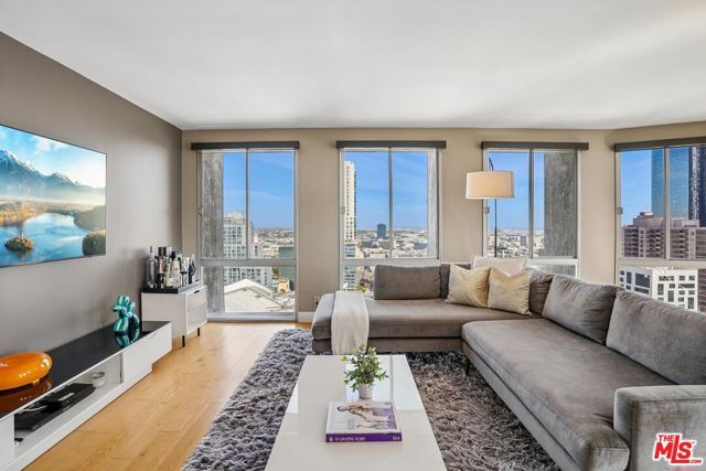 800 W 1st Street 2805, Los Angeles, CA 90012