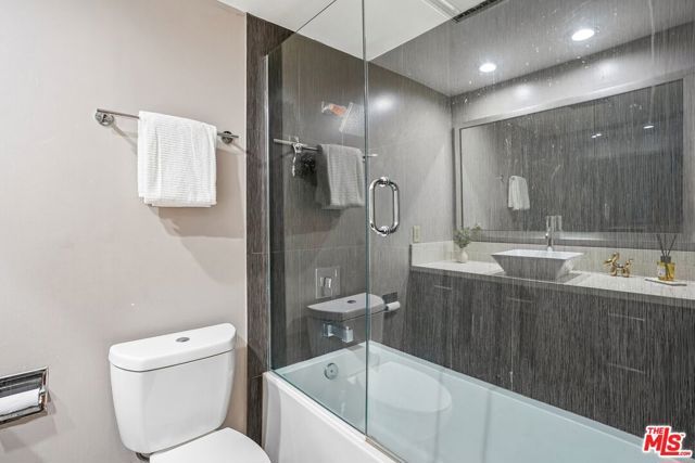 800 W 1st Street 2805, Los Angeles, CA 90012
